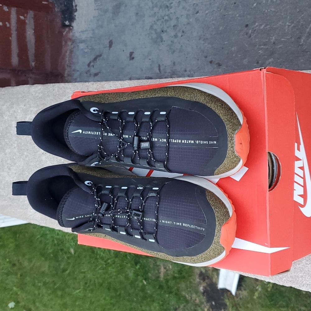 Nike React - Size 7y